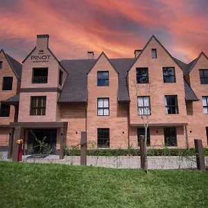 Pinot Hotel