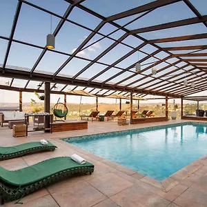 Chris Park Hotel